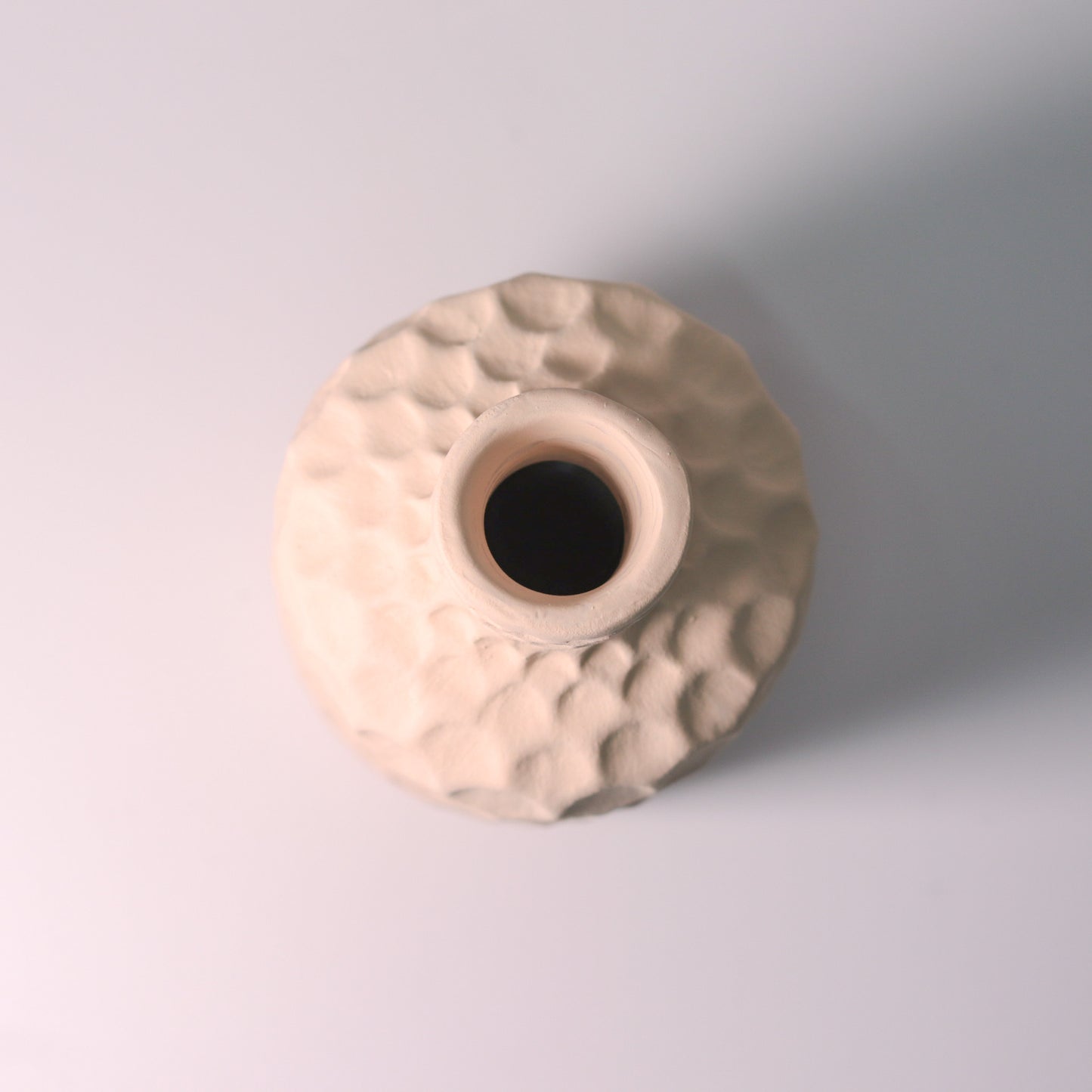 Bottiglia sfaccettata beige